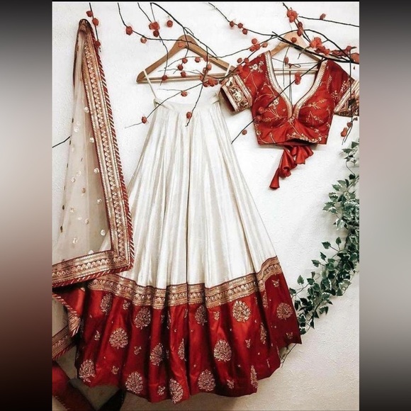 Red and white lengha! - Picture 1 of 1